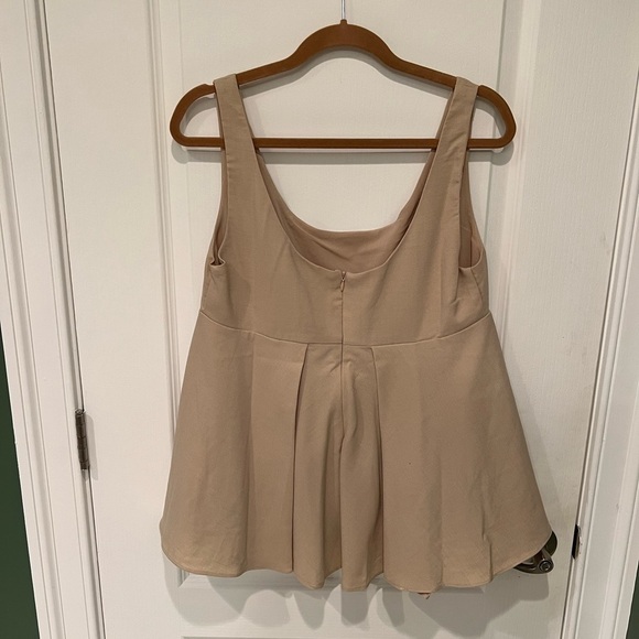 Women’s Pomander Place Tan Peplum Top Size Large | EUC - Picture 4 of 9
